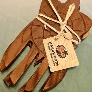 NWT Sea turtle wooden salad servers